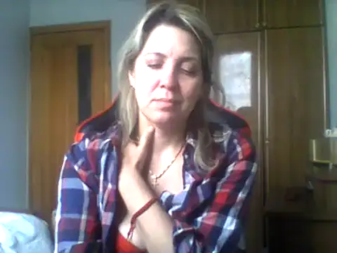 IrinaB1 online show from February 4, 8:35 am