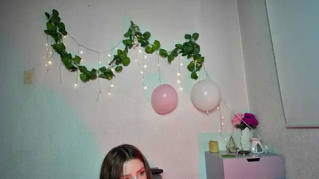 ari kat online show from February 16, 6:32 am