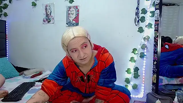 the lesbian game online show from October 22, 3:29 am