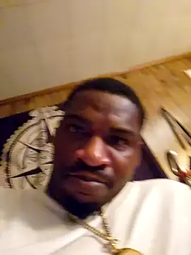 Snapshot of 007Giovani chatting on September 12, 12:11 am 007Giovani online show from September 12, 12:11 am