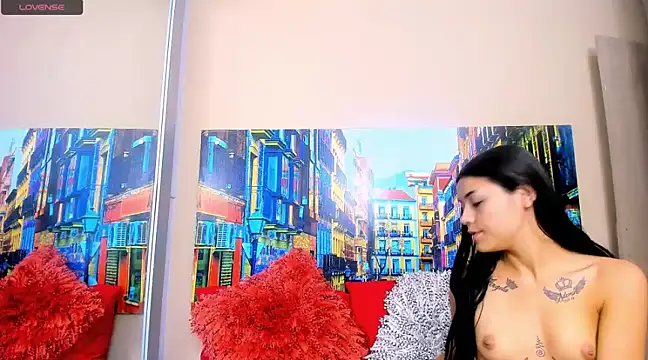 CristalLoren online show from February 21, 11:55 am