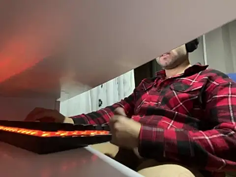 Snapshot of champertrr chatting on March 9, 1:09 am champertrr online show from March 9, 1:09 am