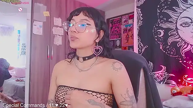 melissahowl online show from November 10, 5:56 pm