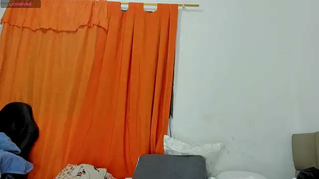 lilybaudyn  online show from July 13, 8:50 am