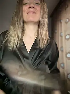 Crazy-Rosa online show from February 16, 3:47 am