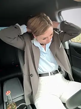 Crazy-Rosa online show from March 7, 11:40 am