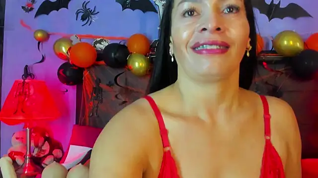 MaduraLuciana online show from October 18, 10:49 am