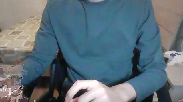 Snapshot of YunheLEE chatting on April 7, 2:17 pm YunheLEE online show from April 7, 2:17 pm