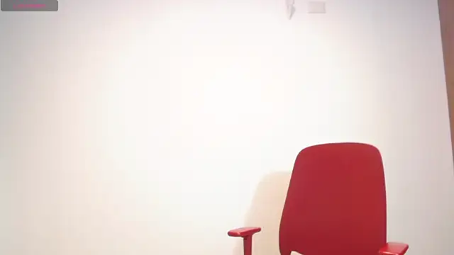 Snapshot of MelissaWaldorf chatting on April 6, 12:52 am MelissaWaldorf online show from April 6, 12:52 am
