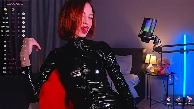 GeraTender1 online show from October 11, 7:29 am