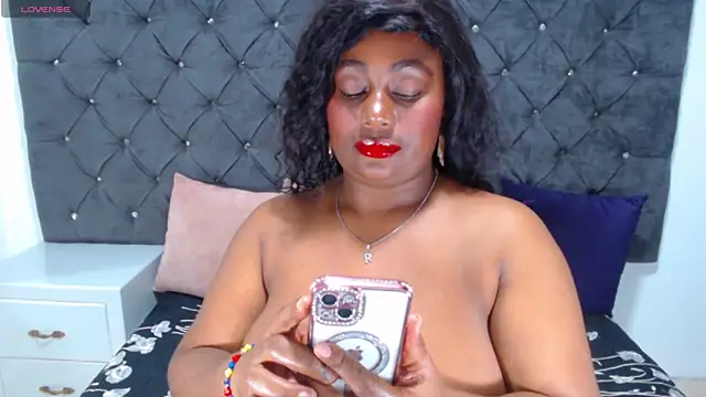 shannonvega1 online show from February 21, 12:05 am