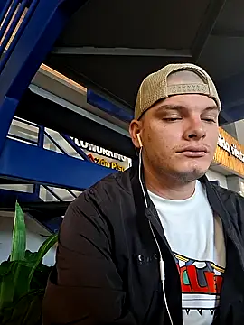  Ottis  online show from November 6, 4:08 pm