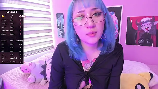 Snapshot of Miwa_violet chatting on February 22, 7:47 pm Miwa violet online show from February 22, 7:47 pm