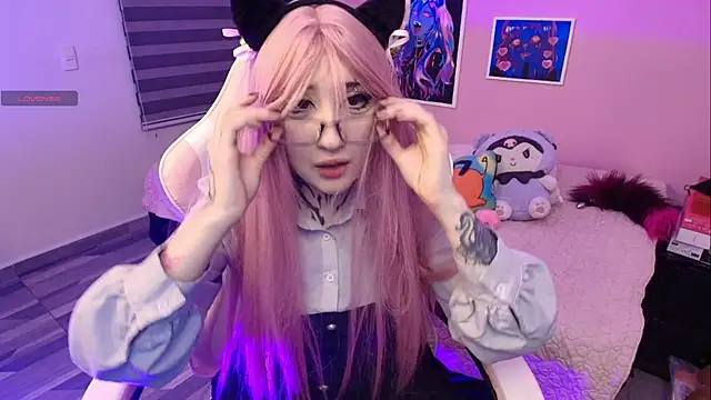 Snapshot of Miwa_violet chatting on April 22, 1:08 am Miwa violet online show from April 22, 1:08 am