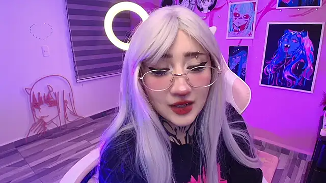 Snapshot of Miwa_violet chatting on June 12, 11:46 pm Miwa violet online show from June 12, 11:46 pm