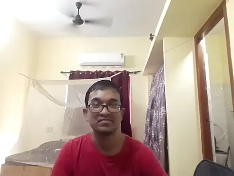 THE NAKED BOY online show from November 22, 7:29 am