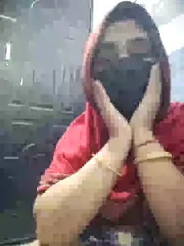 kirti  arora online show from December 12, 11:14 pm