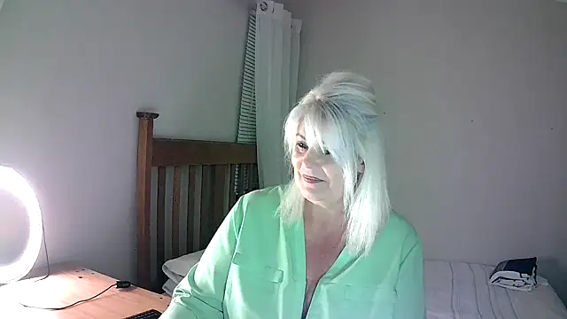 Miahotmilf online show from February 4, 7:11 pm