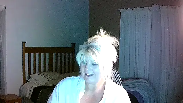 Miahotmilf online show from November 7, 9:04 pm