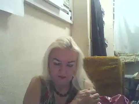 Snapshot of Meri798 chatting on December 10, 9:43 pm Meri798 online show from December 10, 9:43 pm