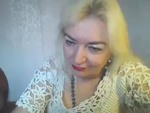 Snapshot of Meri798 chatting on December 18, 1:23 pm Meri798 online show from December 18, 1:23 pm