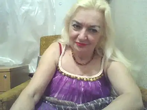 Snapshot of Meri798 chatting on February 9, 10:00 pm Meri798 online show from February 9, 10:00 pm