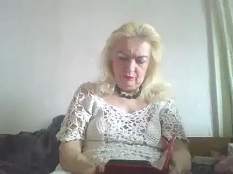 Snapshot of Meri798 chatting on April 8, 9:42 am Meri798 online show from April 8, 9:42 am