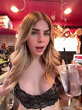 Snapshot of delicioussdixie chatting on February 19, 8:41 pm delicioussdixie online show from February 19, 8:41 pm