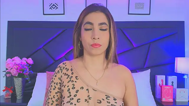 SophieCarther online show from November 29, 11:35 am