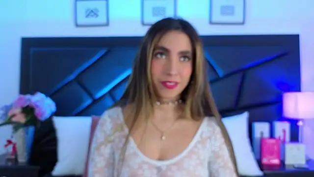 SophieCarther online show from December 4, 12:25 pm