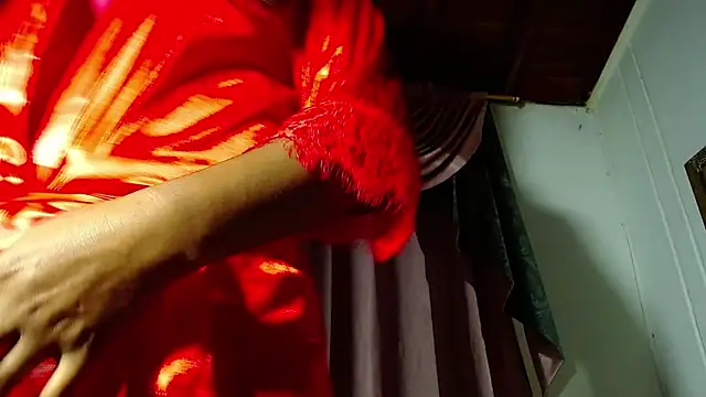 MielSquirt online show from October 24, 8:33 am