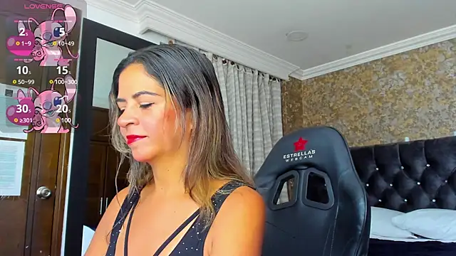 stella xue online show from February 5, 7:53 pm