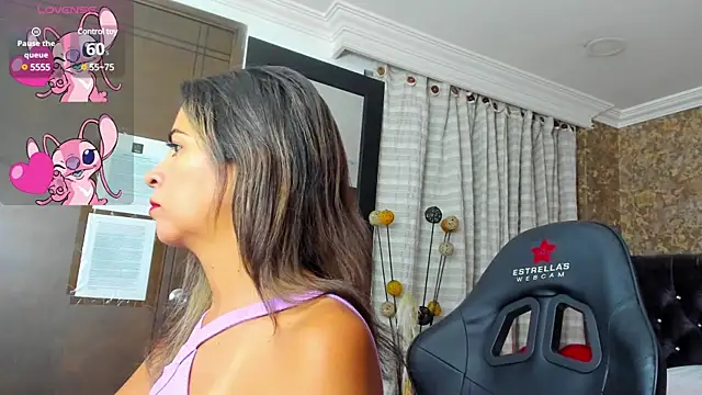 stella xue online show from February 18, 8:03 pm