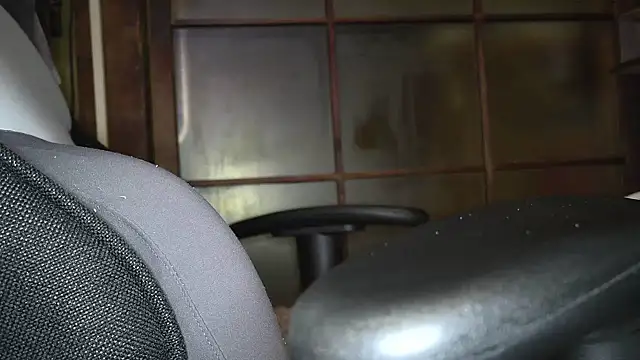 hidenyan02 online show from December 12, 5:26 pm