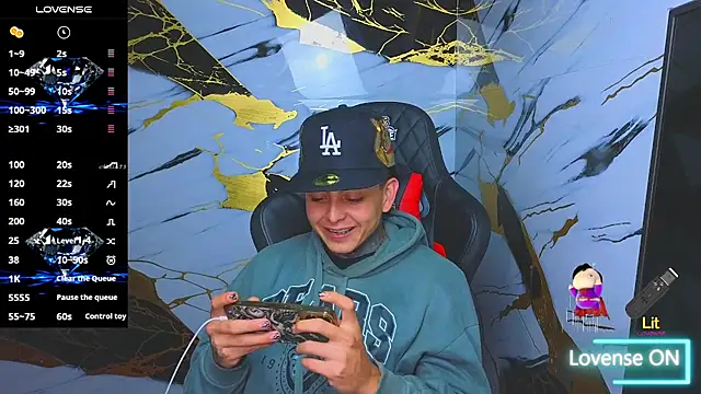 Kevin22 222 online show from November 21, 2:32 am