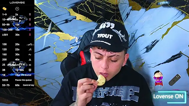 Kevin22 222 online show from March 2, 5:08 am