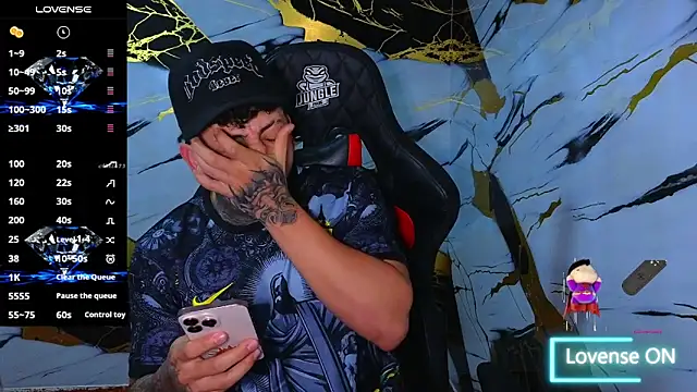 Kevin22 222 online show from April 3, 2:31 am