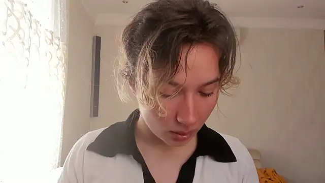 Lilith lutherlow online show from June 29, 7:58 am