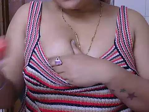 Manpreet cute online show from December 13, 7:53 pm