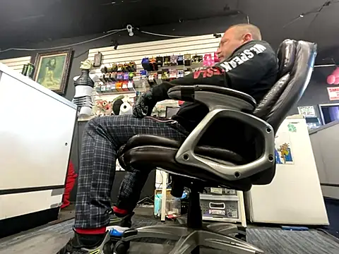 RawRyder8 online show from November 6, 9:48 pm