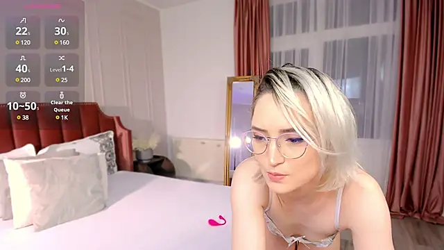 CharmingAnnie online show from January 27, 6:31 pm