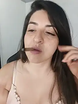 Snapshot of moritalatina chatting on August 4, 11:18 pm moritalatina online show from August 4, 11:18 pm
