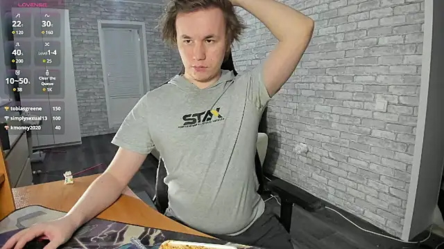 iliaskrislove online show from February 17, 5:43 pm