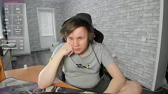 iliaskrislove online show from February 18, 12:39 pm