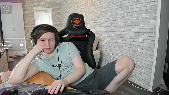 iliaskrislove online show from March 4, 12:33 pm