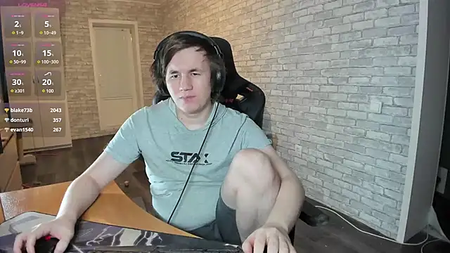 iliaskrislove online show from March 4, 6:39 pm