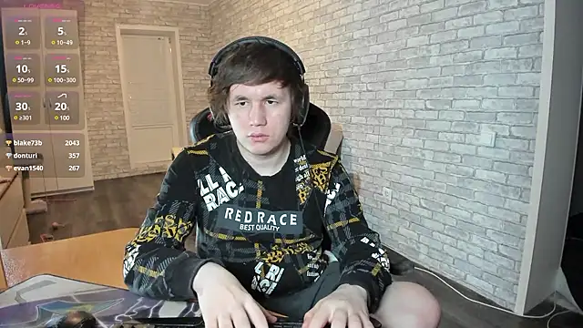 iliaskrislove online show from March 6, 3:45 pm