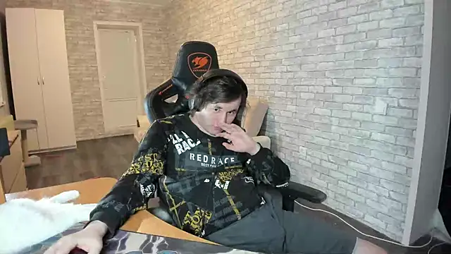 iliaskrislove online show from March 11, 2:43 am