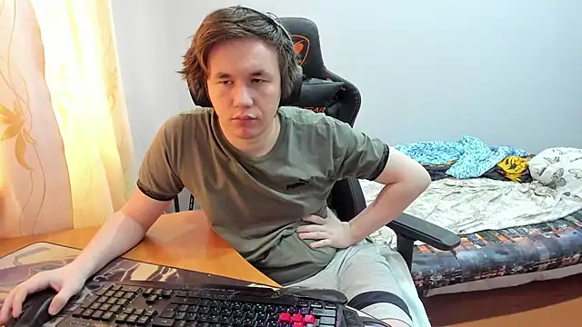 iliaskrislove online show from September 9, 10:04 am