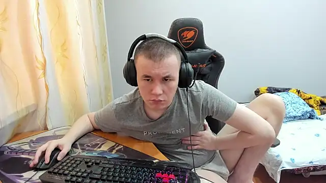 iliaskrislove online show from October 2, 2:51 am